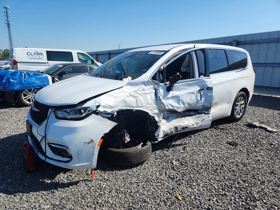2024 CHRYSLER PACIFICA TOURING L - 1