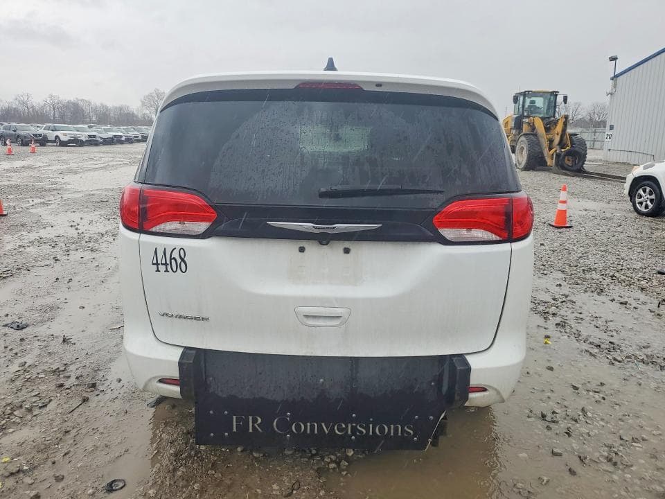 2022 CHRYSLER VOYAGER 6