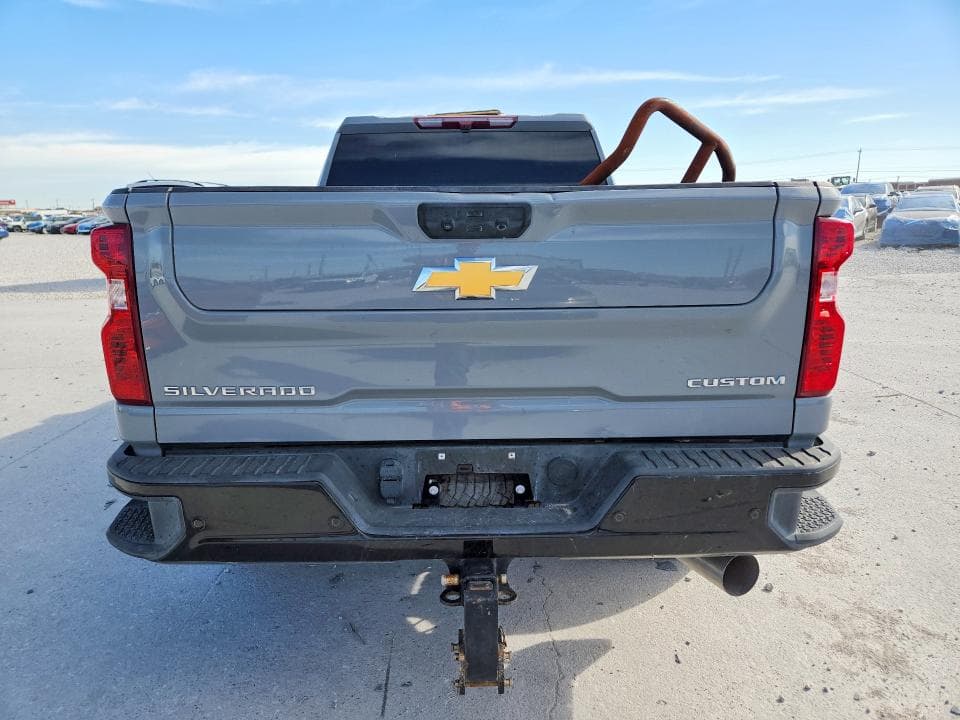2024 CHEVROLET SILVERADO K2500 CUSTOM 6