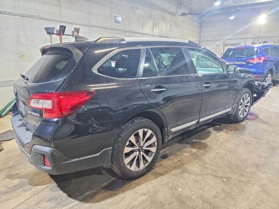 2018 SUBARU OUTBACK TOURING 3