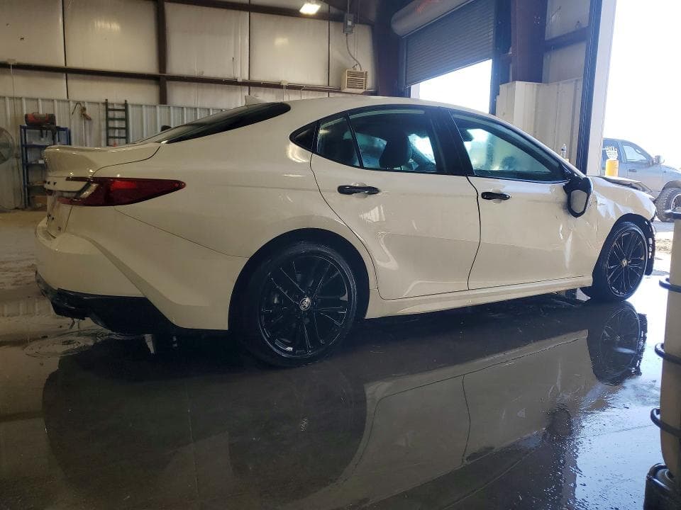 2025 TOYOTA CAMRY SE 3