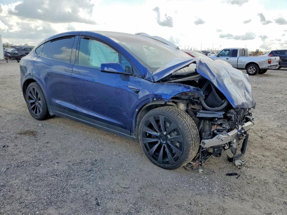 2022 TESLA MODEL X 4
