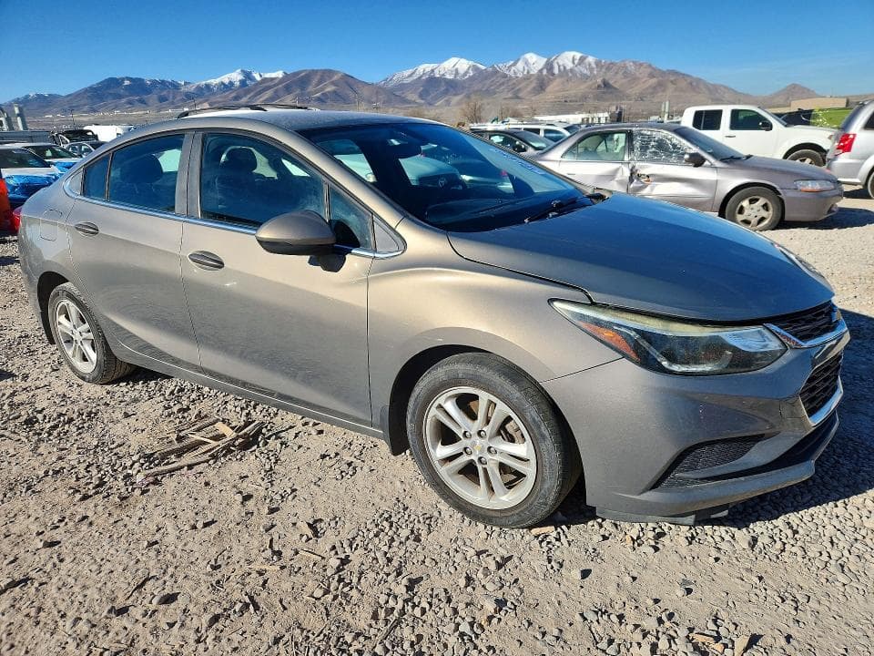 2017 CHEVROLET CRUZE LT 4
