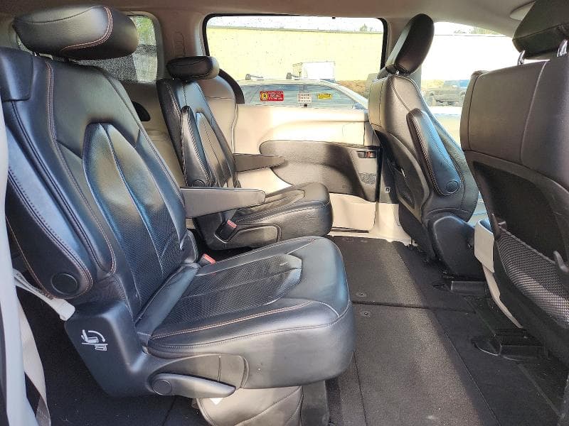 2020 CHRYSLER PACIFICA TOURING L 11