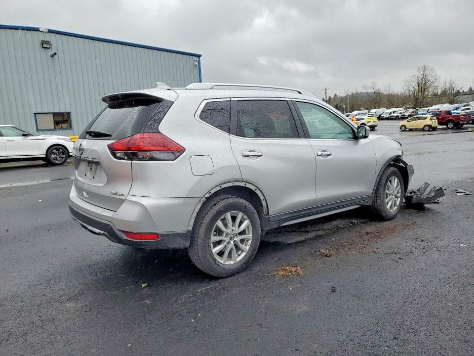 2018 NISSAN ROGUE SV 3