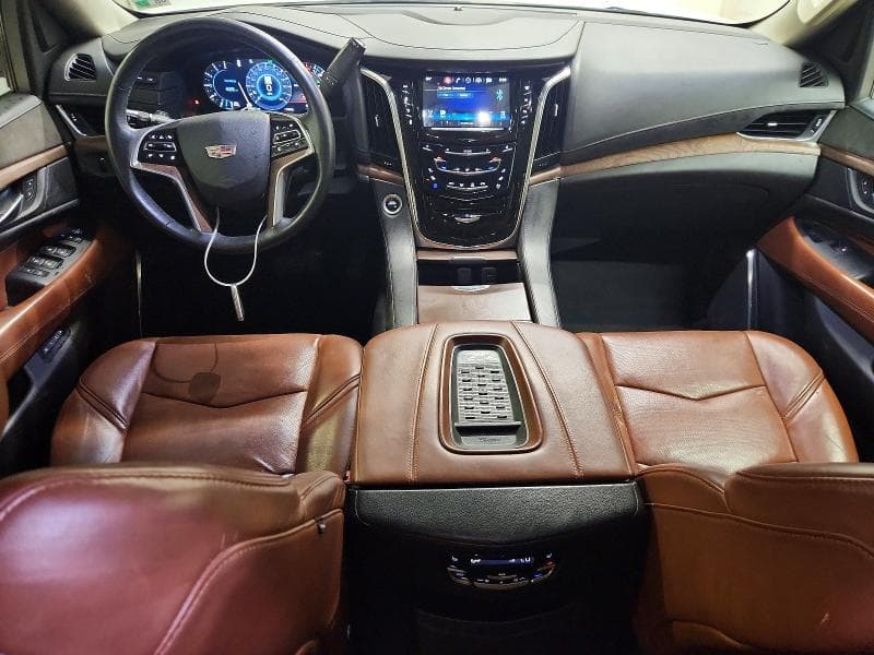 2017 CADILLAC ESCALADE ESV LUXURY 8