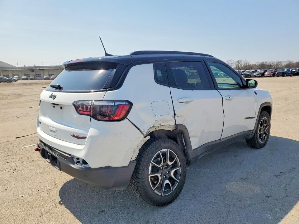 2025 JEEP COMPASS TRAILHAWK 3