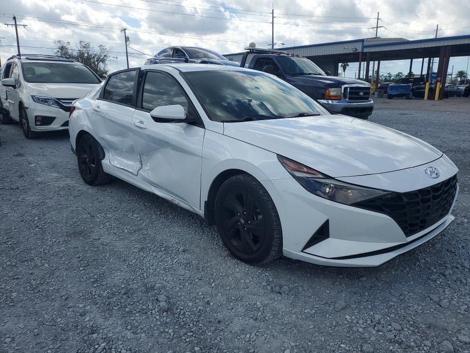 2021 HYUNDAI ELANTRA SEL 4