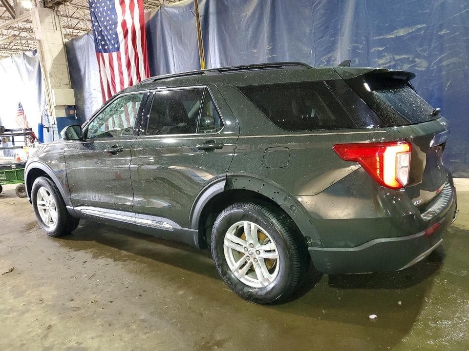 2022 FORD EXPLORER XLT 2