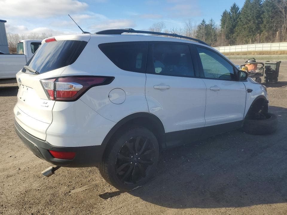 2017 FORD ESCAPE SE 3