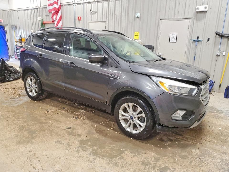 2018 FORD ESCAPE SE 4