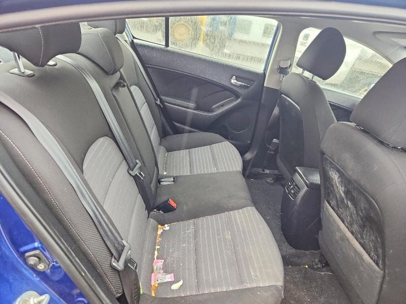 2017 KIA FORTE EX 10
