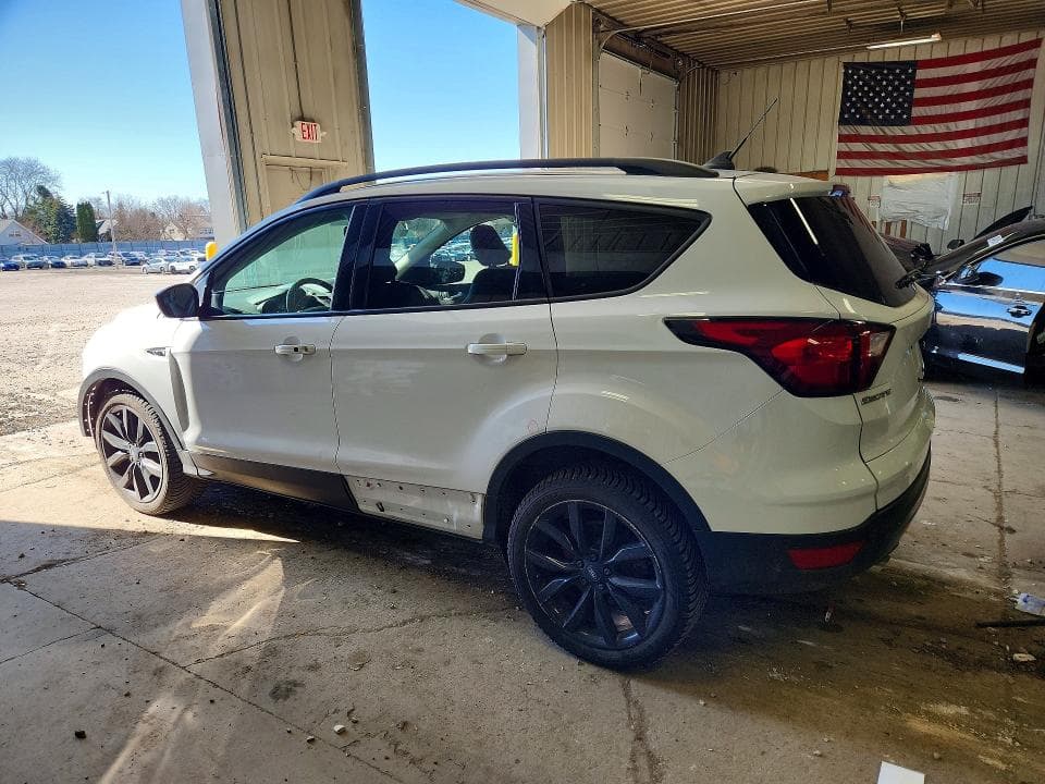 2019 FORD ESCAPE SE 2