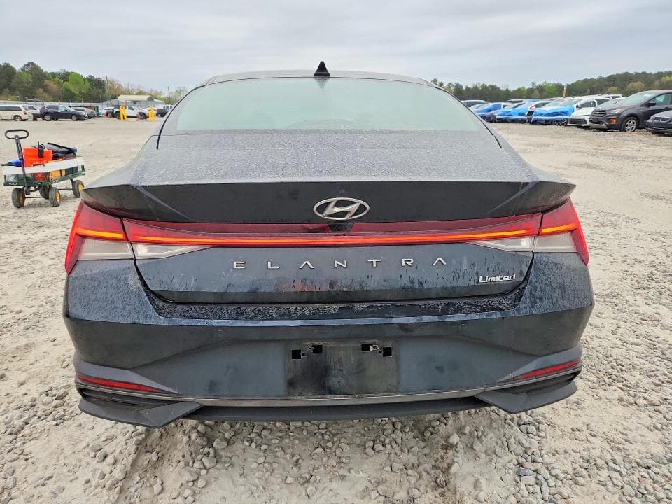 2023 HYUNDAI ELANTRA LIMITED 6