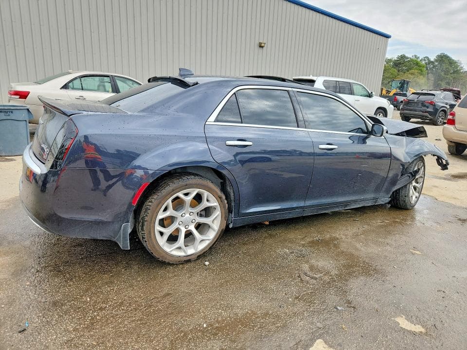 2018 CHRYSLER 300C 3