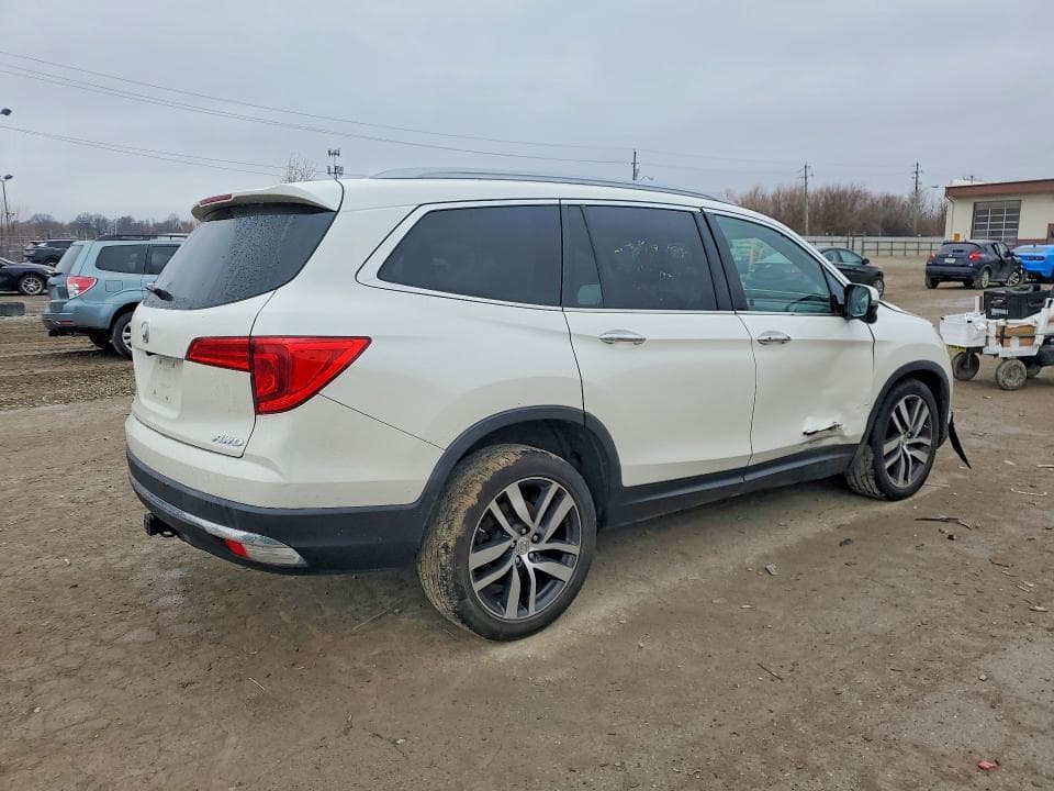 2017 HONDA PILOT TOURING 3