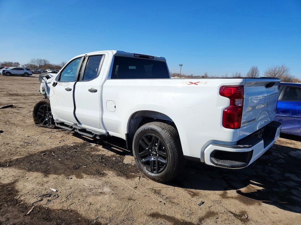 2022 CHEVROLET SILVERADO K1500 CUSTOM 2