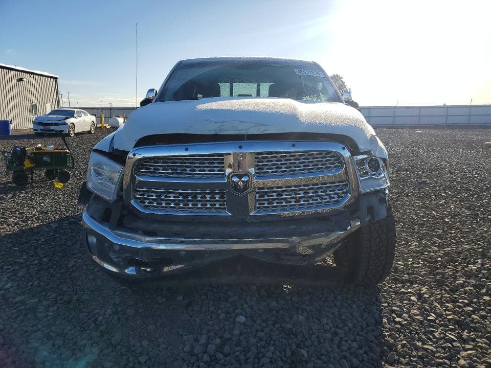 2017 RAM 1500 LARAMIE 5