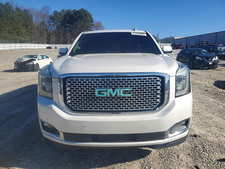 2017 GMC YUKON XL DENALI 5
