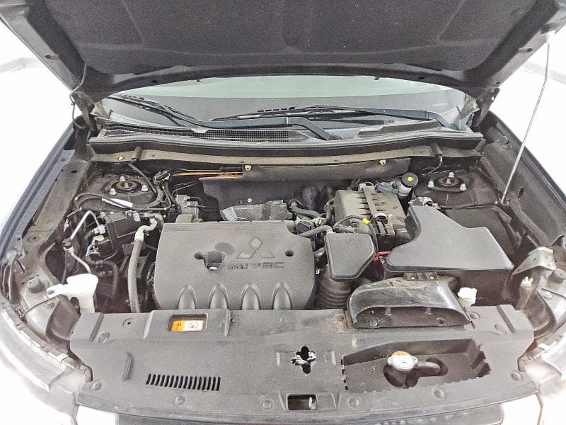2019 MITSUBISHI OUTLANDER SE 12