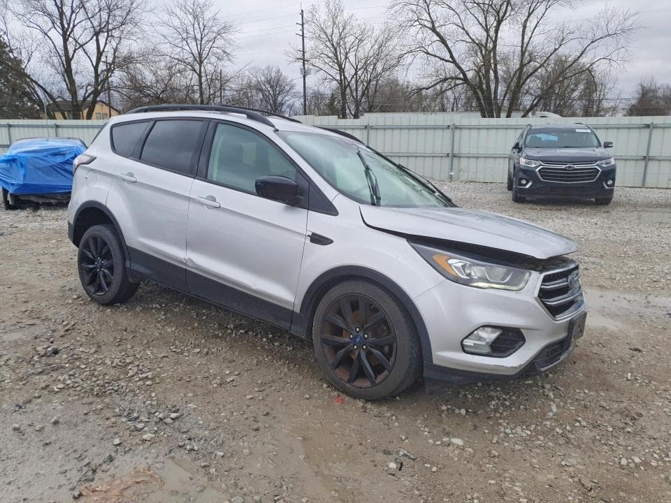 2018 FORD ESCAPE SE 4