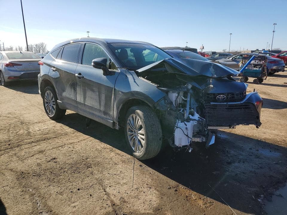 2022 TOYOTA VENZA LE 4