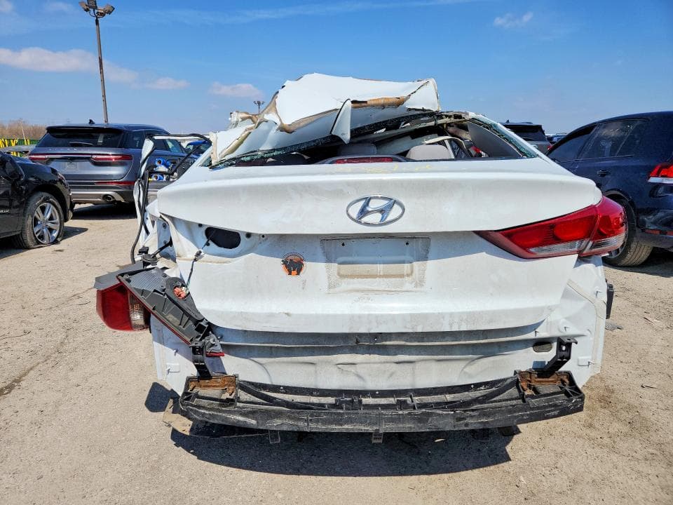 2017 HYUNDAI ELANTRA SE 6