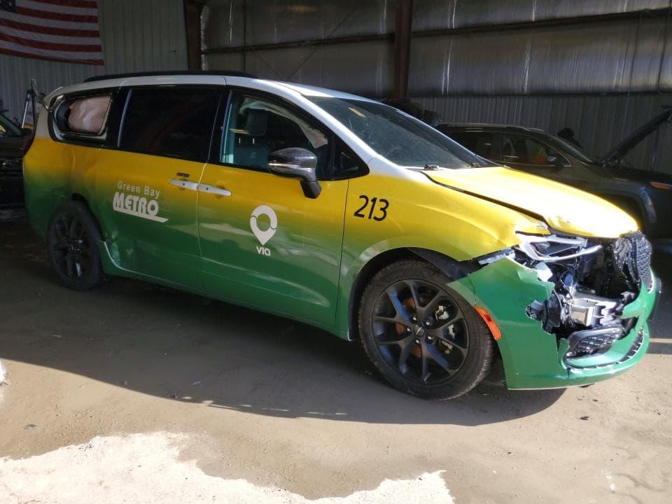 2024 CHRYSLER PACIFICA TOURING L 4