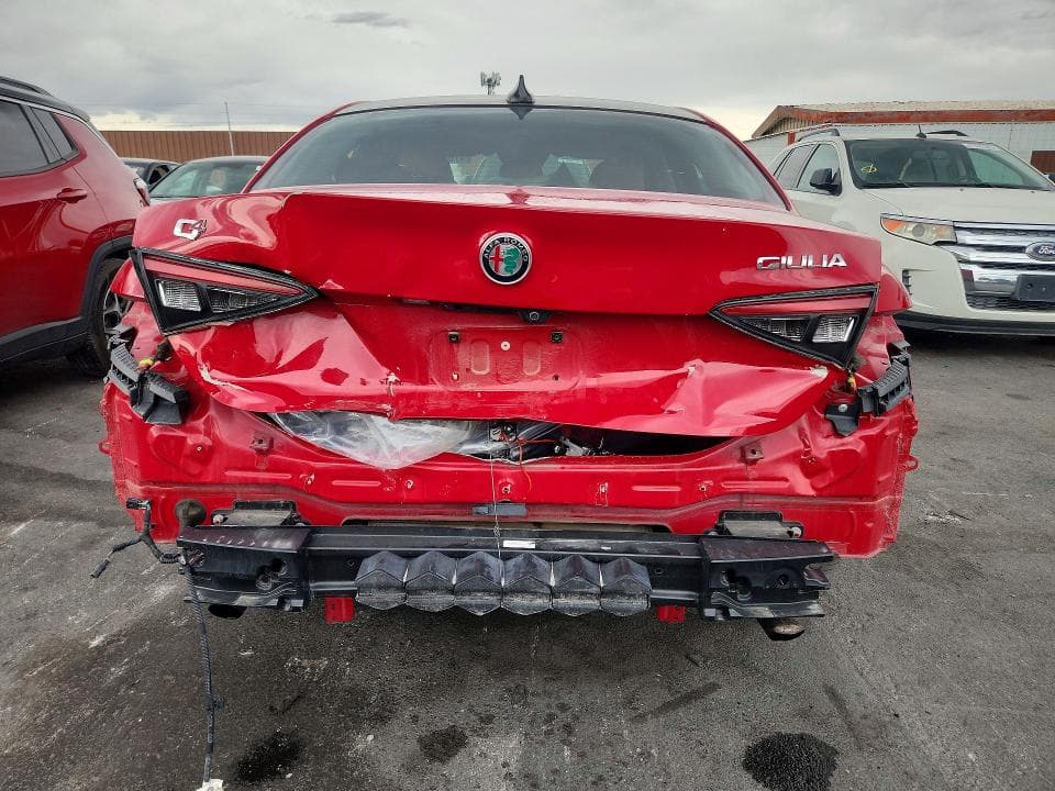2018 ALFA ROMEO GIULIA TI Q4 6