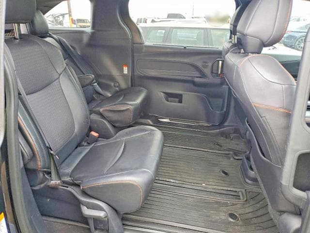 2021 TOYOTA SIENNA XSE 7-PASSENGER 11