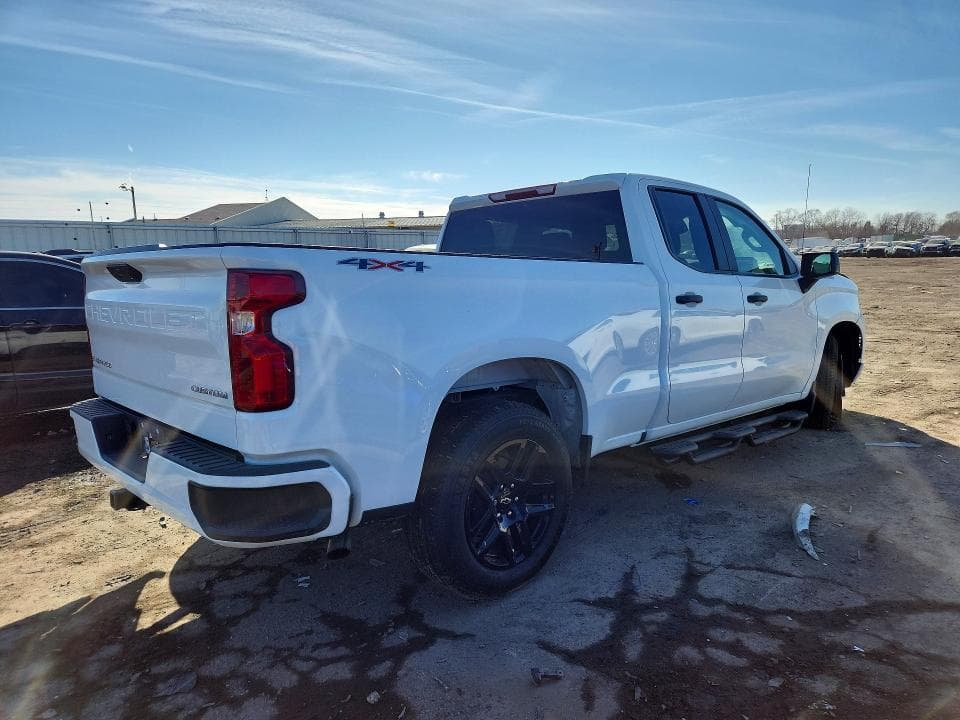 2022 CHEVROLET SILVERADO K1500 CUSTOM 3