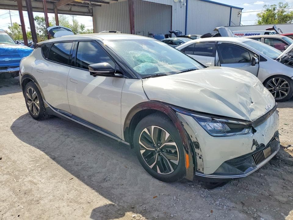 2022 KIA EV6 WIND 4