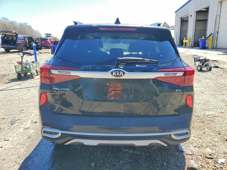 2021 KIA SELTOS EX 6