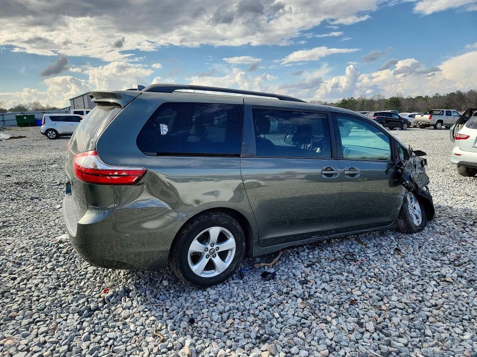2020 TOYOTA SIENNA LE 8-PASSENGER 3