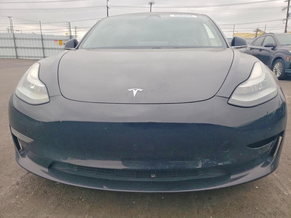2018 TESLA MODEL 3 5
