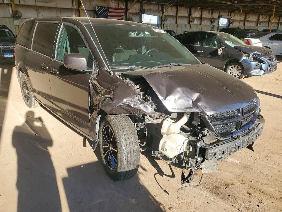 2018 DODGE GRAND CARAVAN SE 4