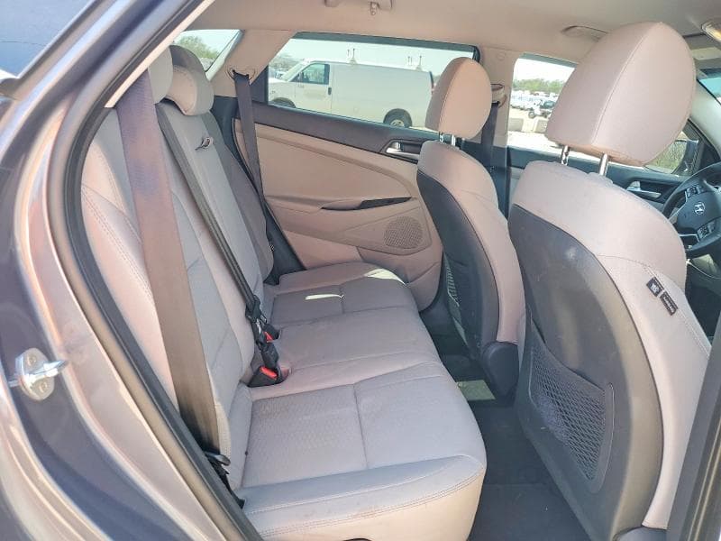 2021 HYUNDAI TUCSON SE 11