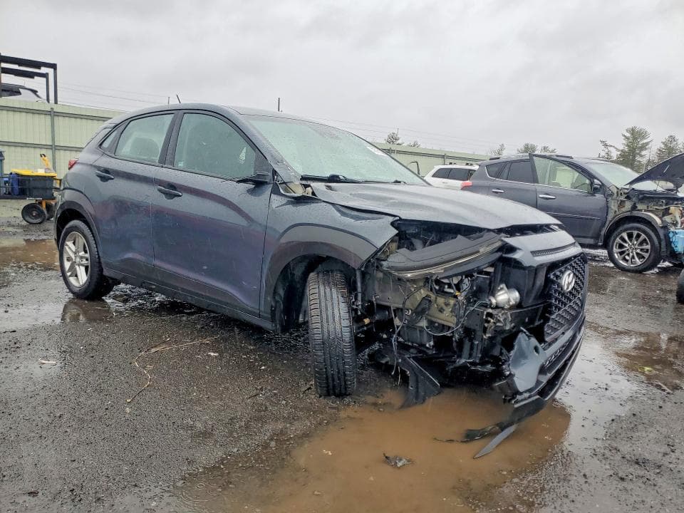 2020 HYUNDAI KONA SE 4