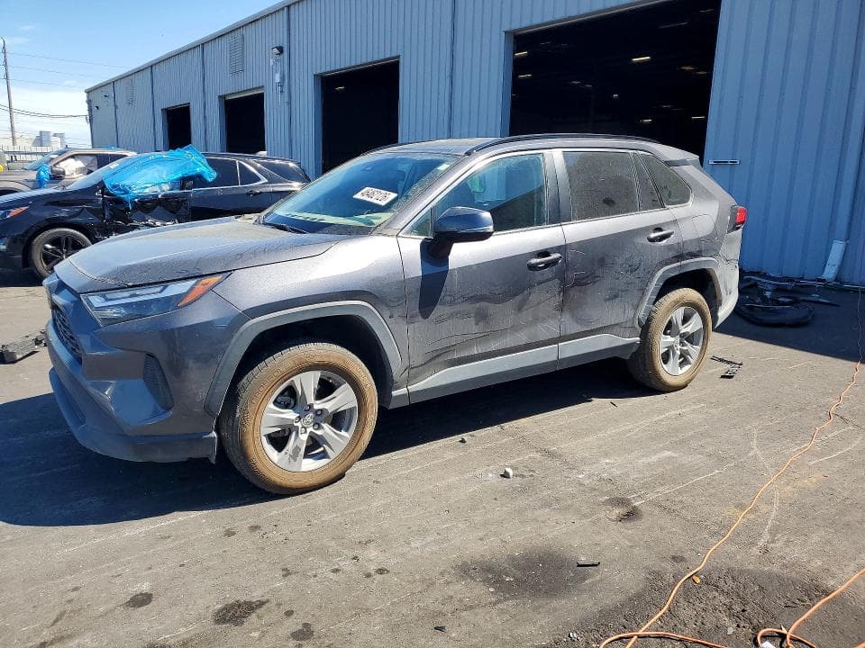 2022 TOYOTA RAV4 XLE - 1
