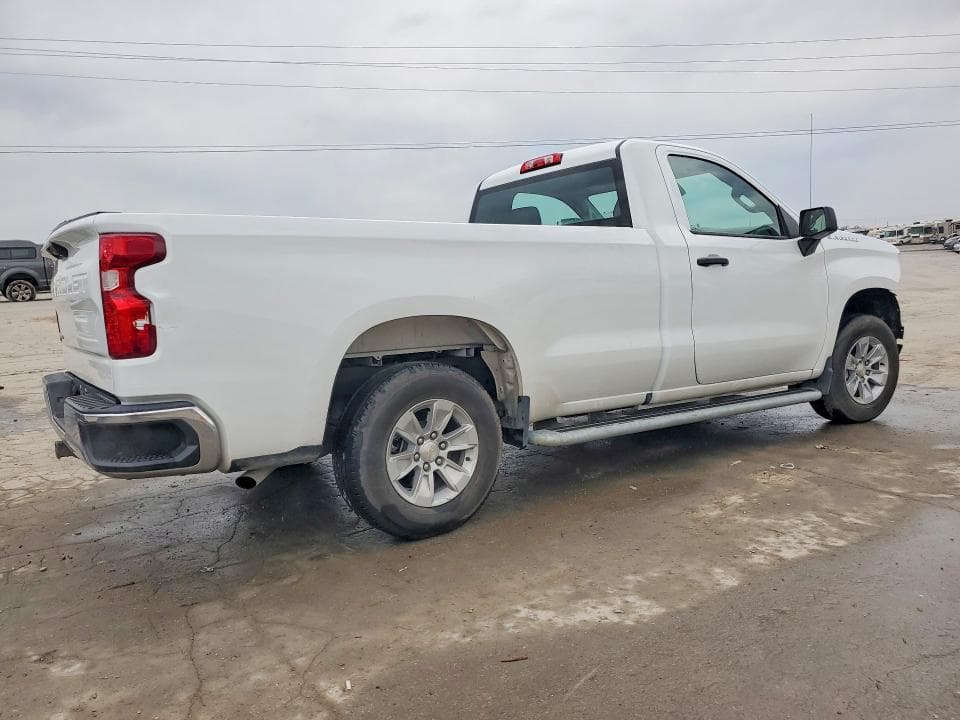 2024 CHEVROLET SILVERADO C1500 3