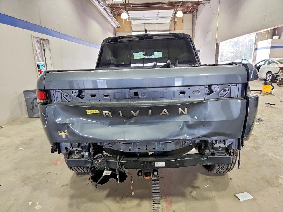 2022 RIVIAN R1T ADVENTURE 6