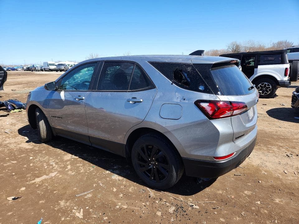 2023 CHEVROLET EQUINOX LS 2