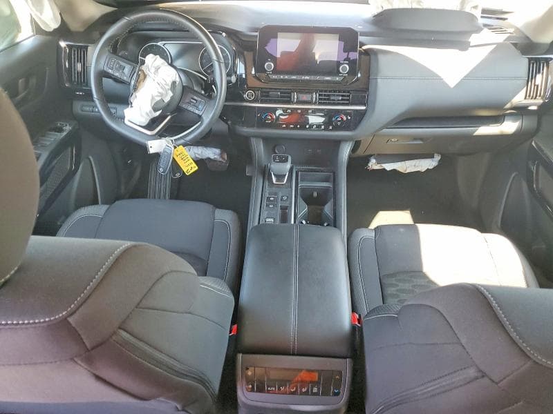 2024 NISSAN PATHFINDER SV 8