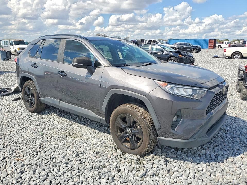 2021 TOYOTA RAV4 XLE 4