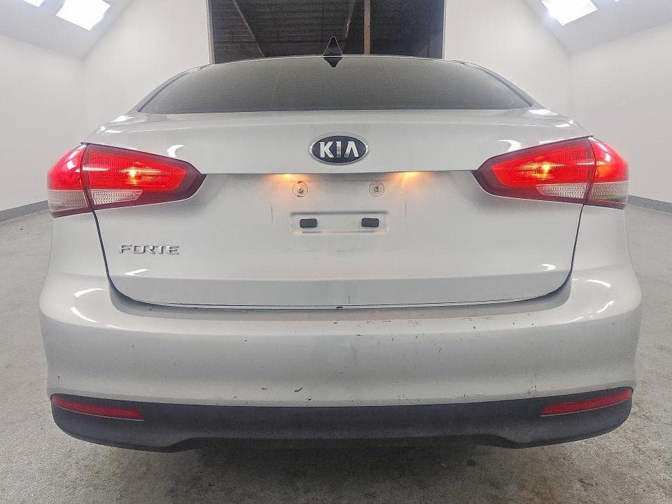 2018 KIA FORTE LX 6
