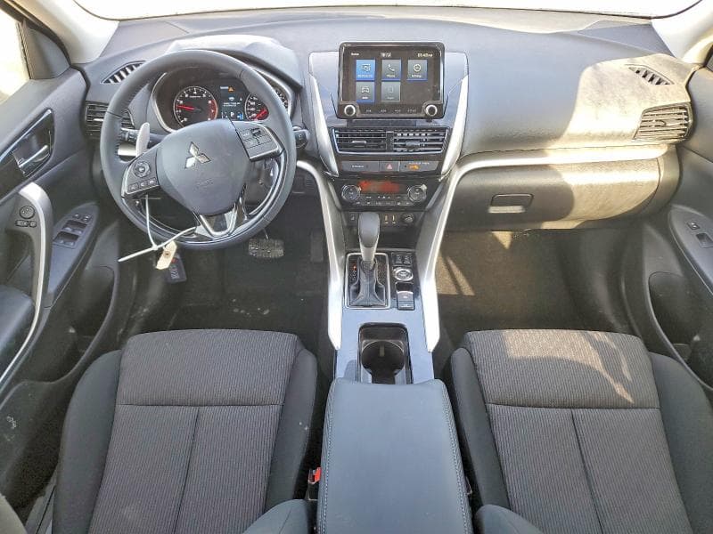 2025 MITSUBISHI ECLIPSE CROSS LE 8