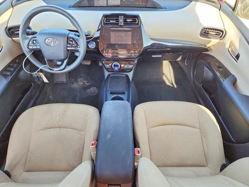 2019 TOYOTA PRIUS LE 8