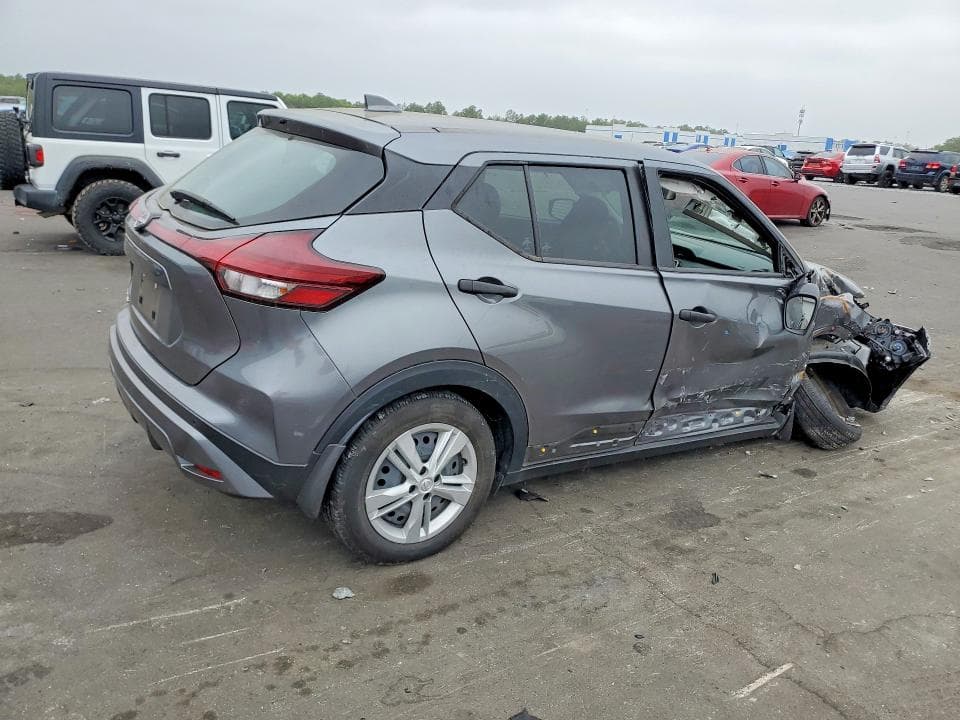 2024 NISSAN KICKS S 3