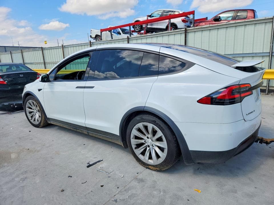 2018 TESLA MODEL X 2