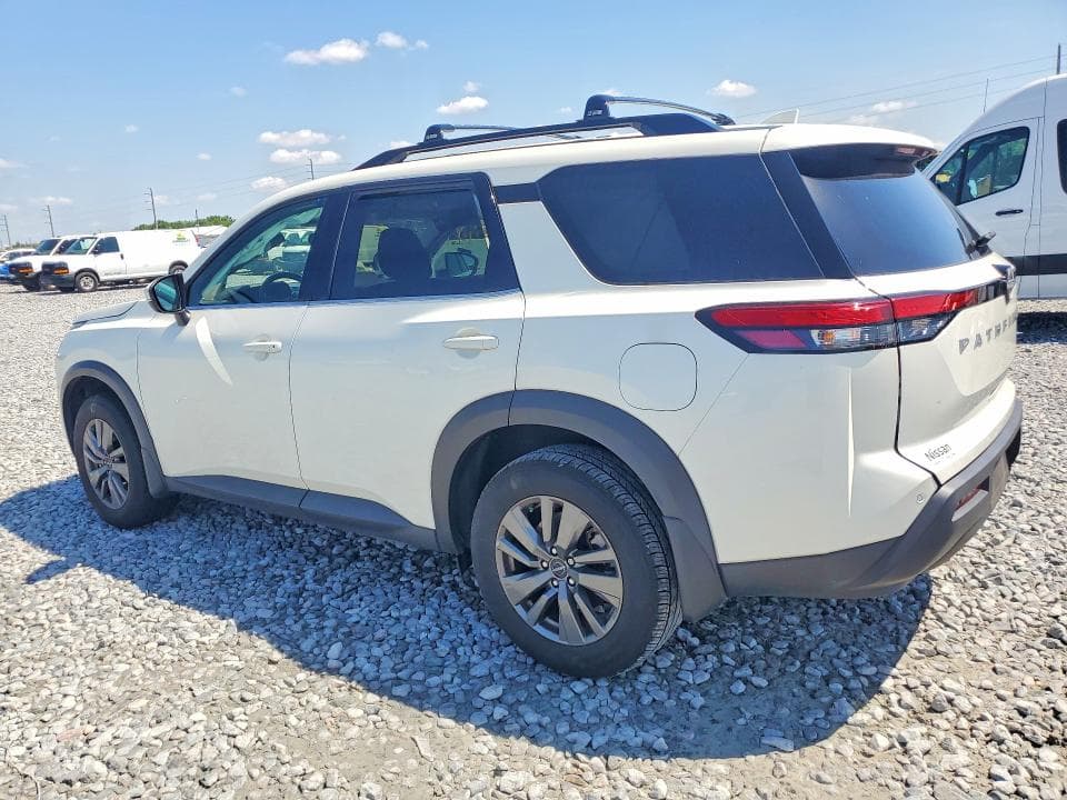 2024 NISSAN PATHFINDER SV 2